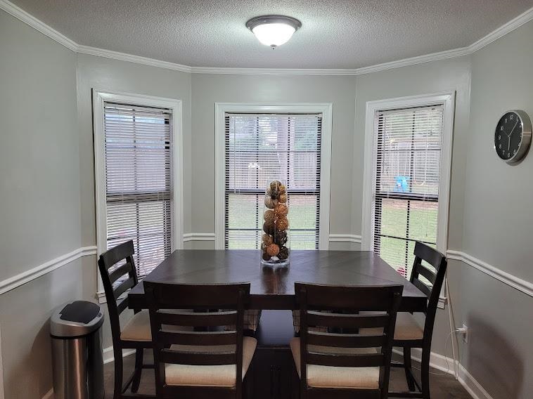 5285 Orangewood Road Memphis, TN 38134 - Photo 8 of 25 Another view of the beautiful breakfast room -