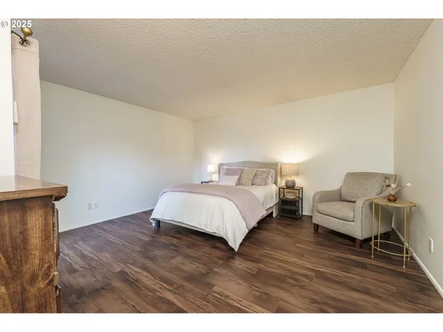 $334,900 | 13513 Northeast 22nd Street, Vancouver, WA 98682