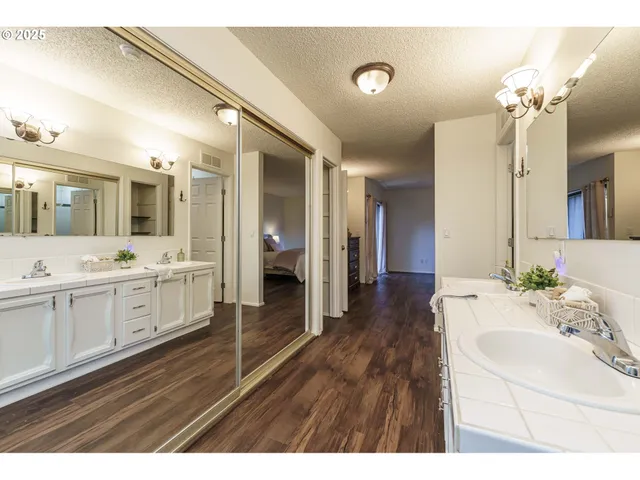 $334,900 | 13513 Northeast 22nd Street, Vancouver, WA 98682