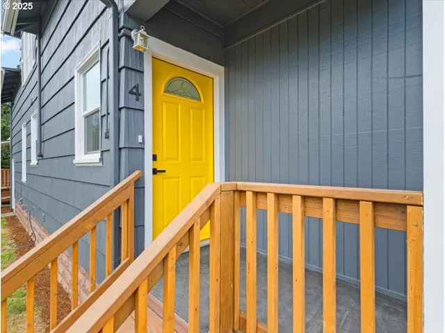 $825,000 | 234 Northeast Cleveland Avenue, Gresham, OR 97030