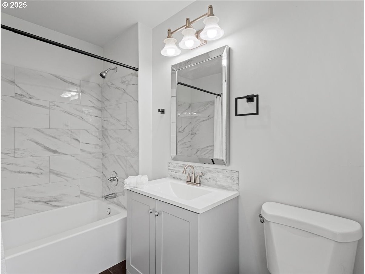 234 Northeast Cleveland Avenue Gresham, OR 97030 - Photo 31 of 37