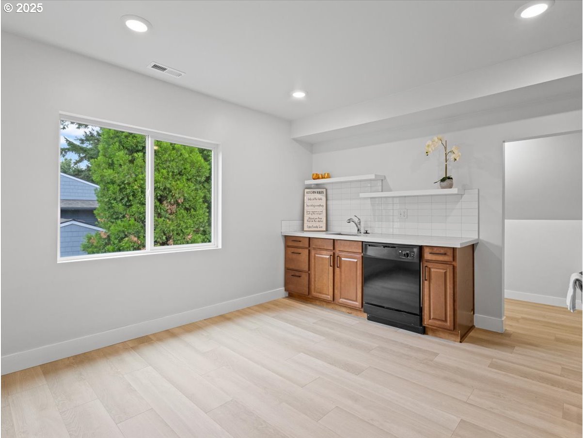 234 Northeast Cleveland Avenue Gresham, OR 97030 - Photo 34 of 37