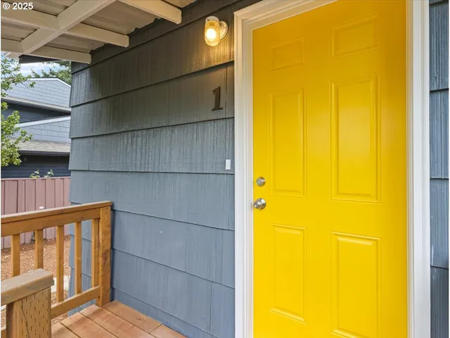 $825,000 | 234 Northeast Cleveland Avenue, Gresham, OR 97030