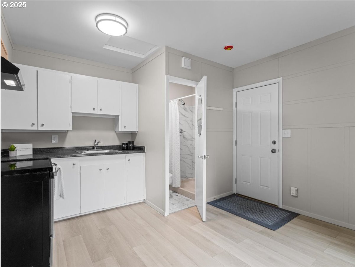 234 Northeast Cleveland Avenue Gresham, OR 97030 - Photo 6 of 37