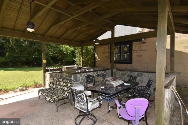 $995,000 | 22495 Lewes Georgetown Highway, Georgetown, DE 19947