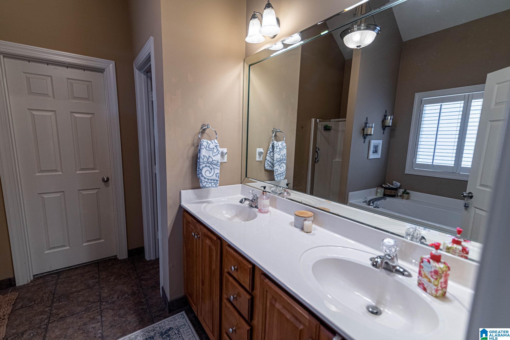 140 Cove Lane Pelham, AL 35124 - Photo 19 of 35