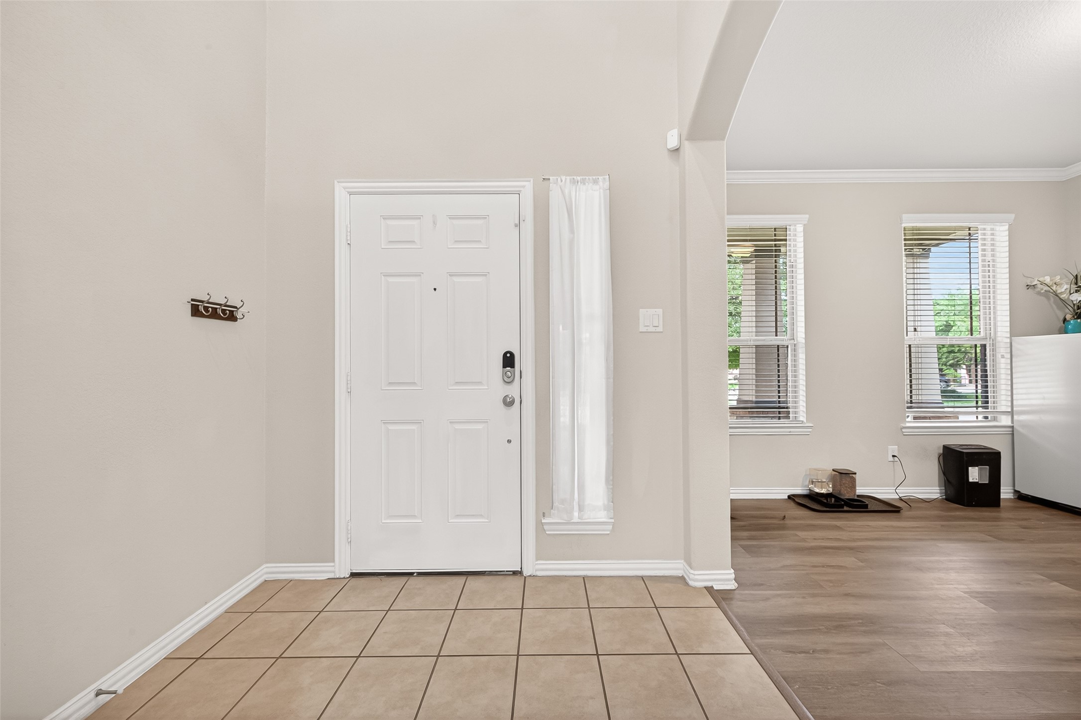 8 Landscape Court Conroe, TX 77301 - Photo 3 of 43