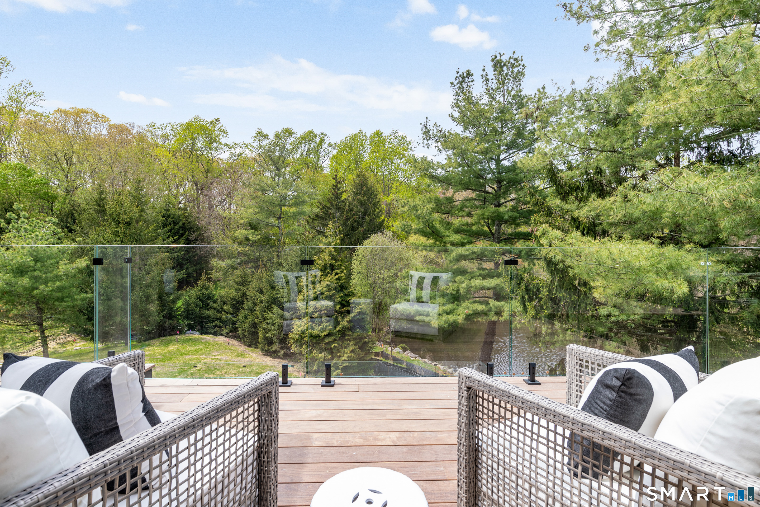 259 Frogtown Road New Canaan, CT 06840 - Photo 35 of 39 Primary bedroom terrace