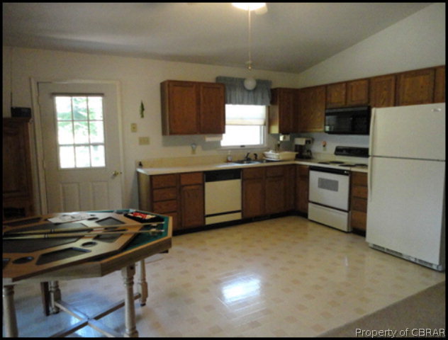 95 Swann Court Reedville, VA 22539 - Photo 3 of 12