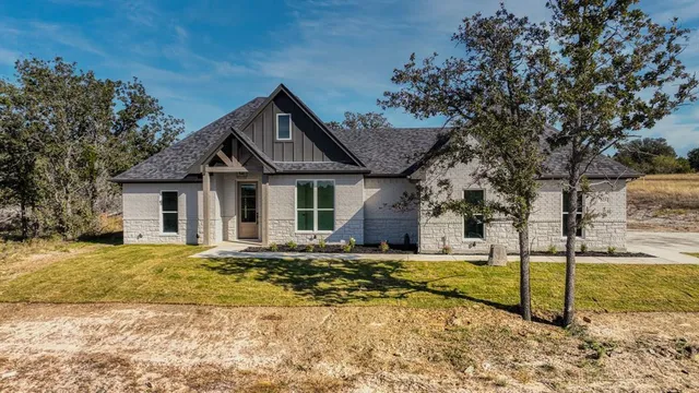 $460,000 | 225 Jefferson Way, Weatherford, TX 76088