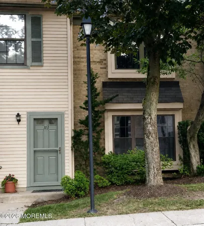 $2,500 | 113 Dundee Court, Aberdeen, NJ 07747