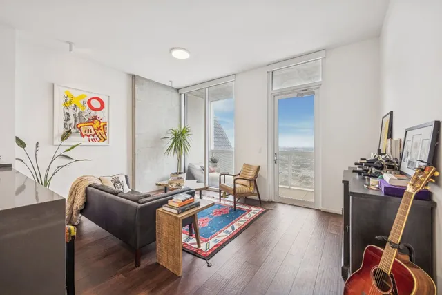 $4,200 | 301 West Avenue, Unit 3506, Austin, TX 78701