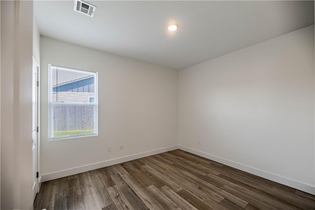 5771 East Bristol Street Wichita, KS 67220 - Photo 7 of 9