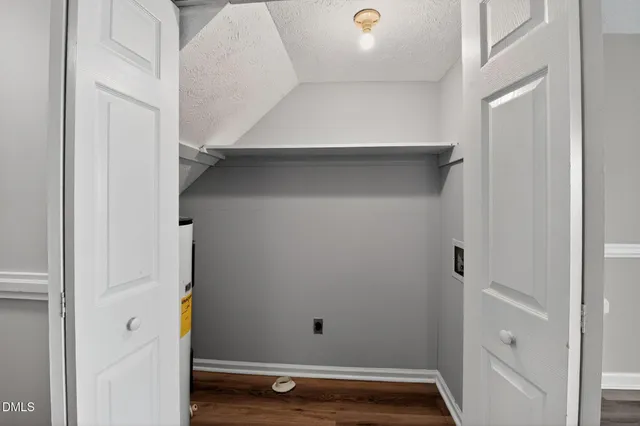 a view of room with washer and dryer