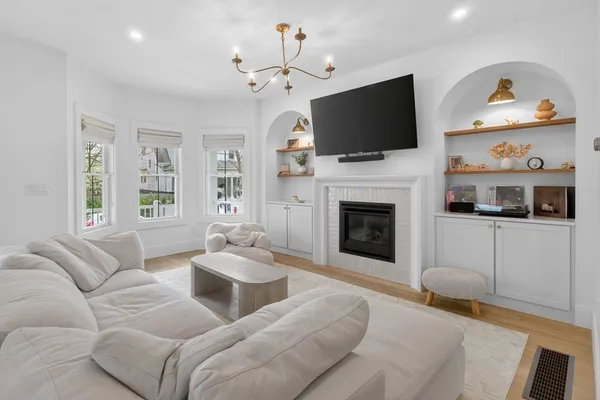 $1,399,900 | 17 Manning Street, Unit 17, Medford, MA 02155