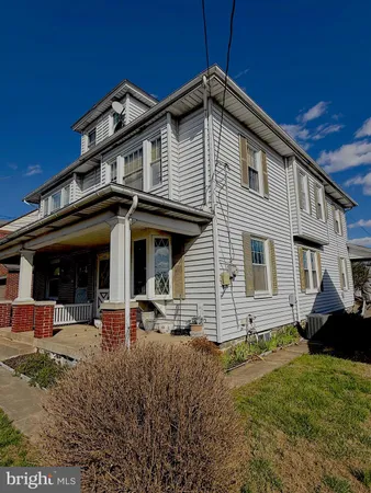 $189,900 | 935 Easton Road, Hellertown, PA 18055