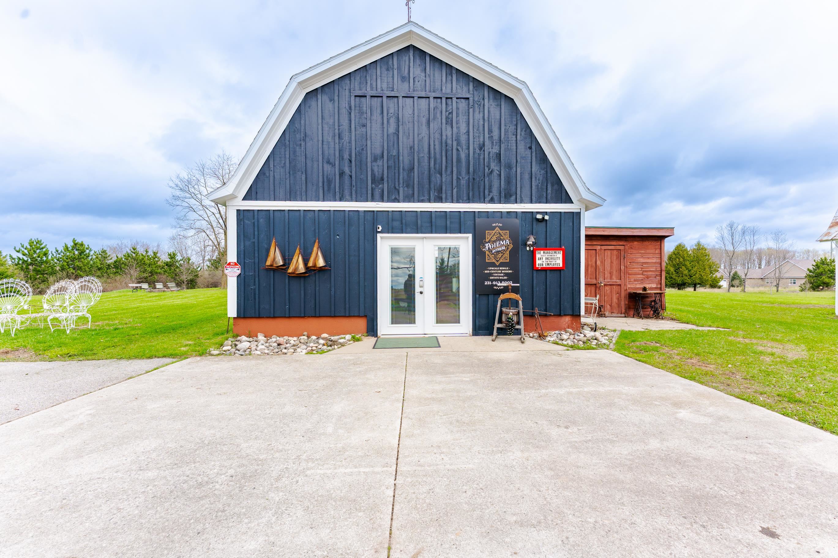 3105 Supply Road Traverse City, MI 49696 - Photo 39 of 70