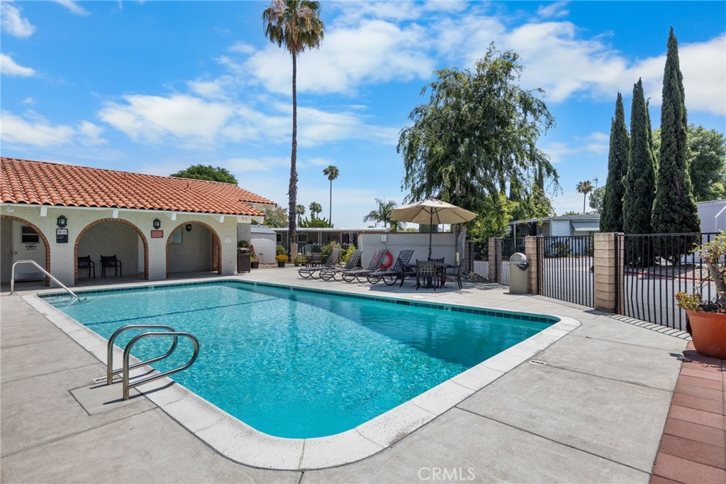 995 Pomona Road, Unit 88 Corona, CA 92882 - Photo 1 of 31