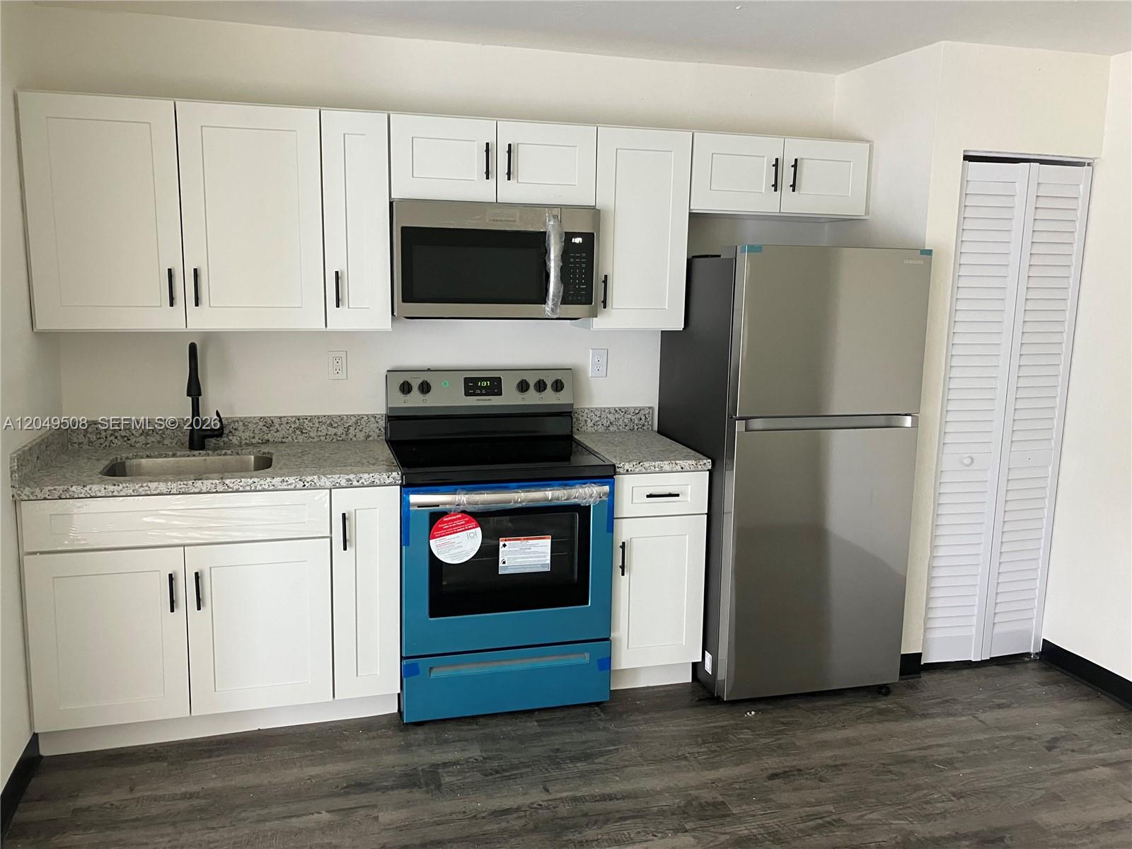 467 Northwest 8th Street, Unit 4 Miami, FL 33136 - Photo 1 of 9