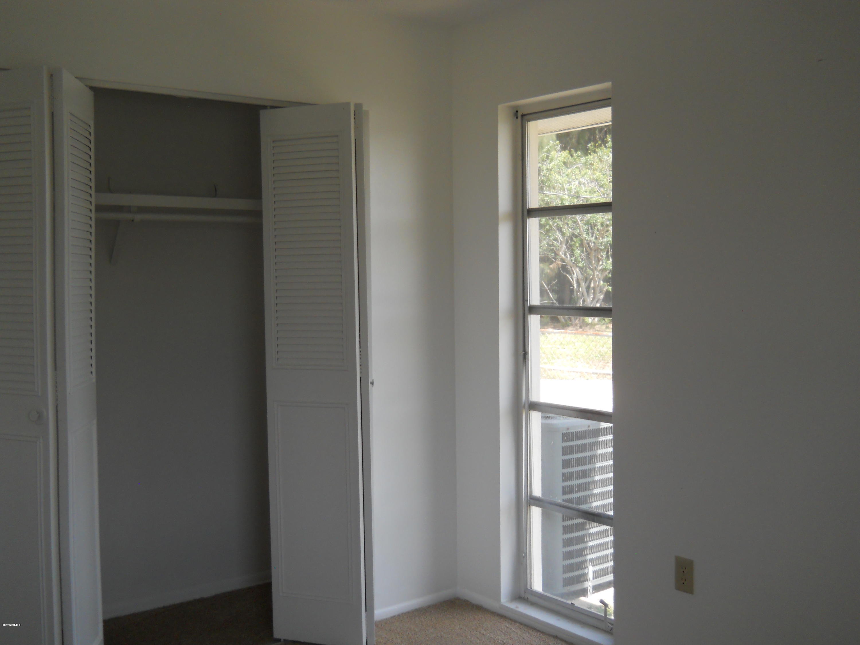 907 Darwin Lane Northeast Palm Bay, FL 32905 - Photo 11 of 16 DSCN1047