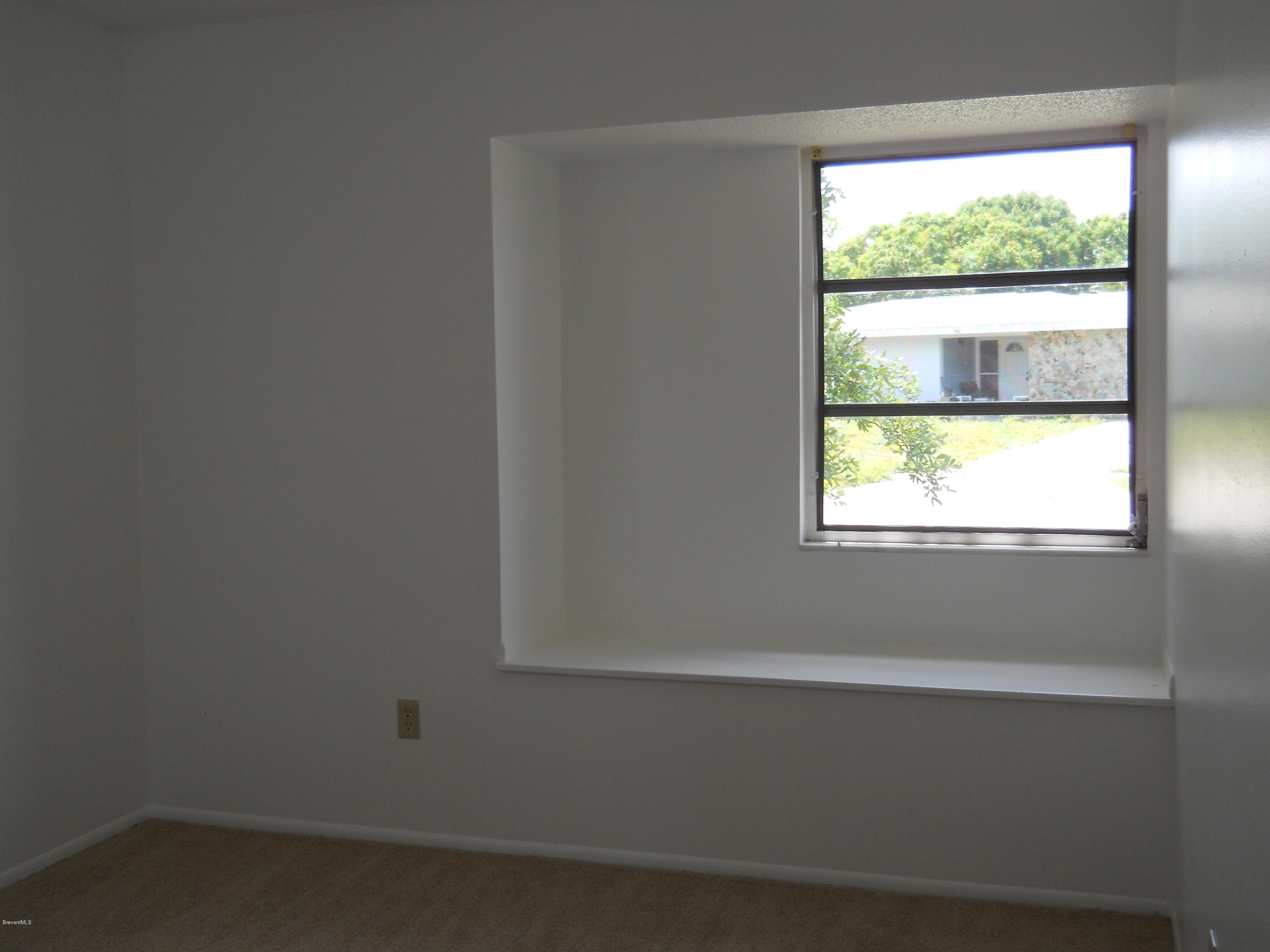 907 Darwin Lane Northeast Palm Bay, FL 32905 - Photo 10 of 16 DSCN1046