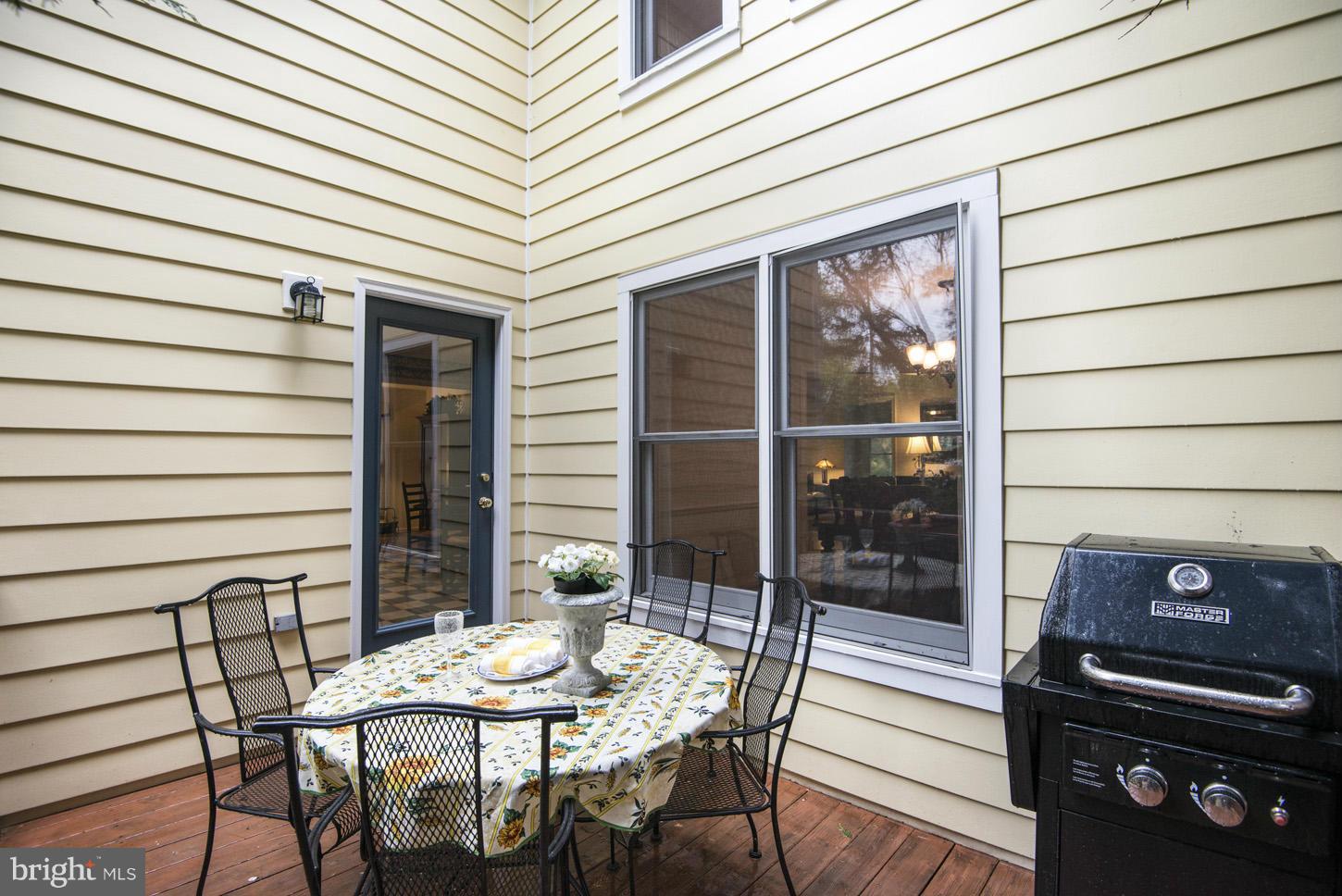 10007 Leafy Avenue Silver Spring, MD 20910 - Photo 13 of 28 Deck