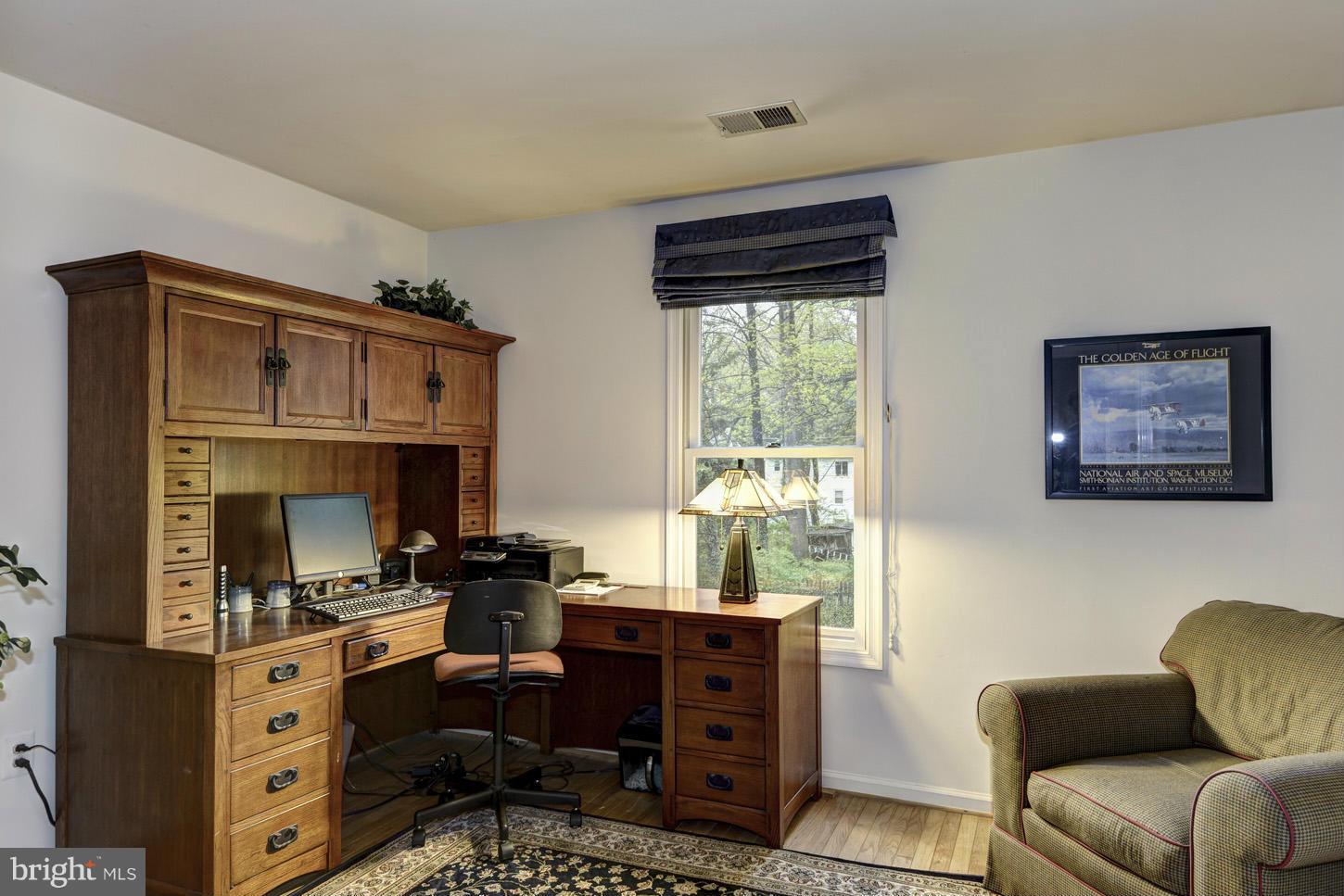 10007 Leafy Avenue Silver Spring, MD 20910 - Photo 17 of 28 Bedroom