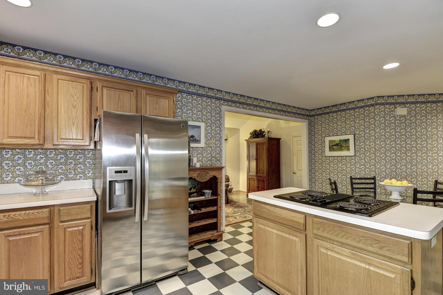 10007 Leafy Avenue Silver Spring, MD 20910 - Photo 9 of 28 Kitchen