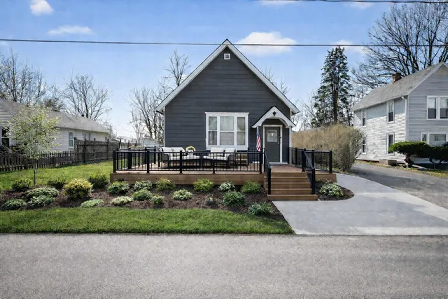 $39,000 | 1123 East 6th Avenue, Monmouth, IL 61462