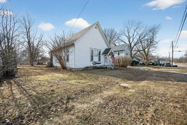 $39,000 | 1123 East 6th Avenue, Monmouth, IL 61462
