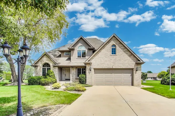 $618,000 | 9935 Ashwood Lane, Munster, IN 46321