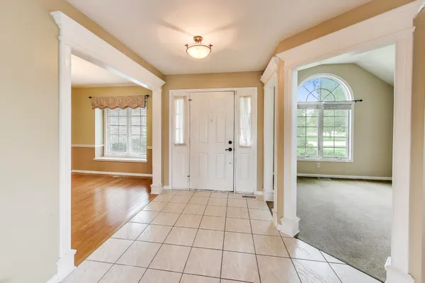 $618,000 | 9935 Ashwood Lane, Munster, IN 46321