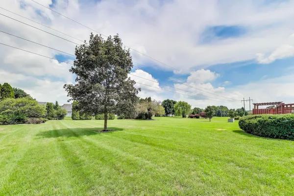 $618,000 | 9935 Ashwood Lane, Munster, IN 46321