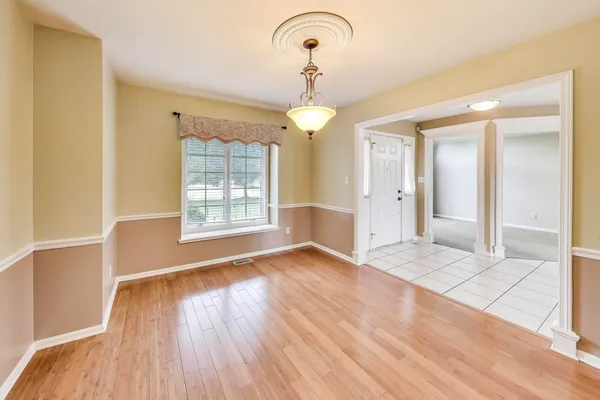 $618,000 | 9935 Ashwood Lane, Munster, IN 46321