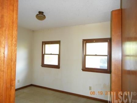 217 Lakeside Loop Hickory, NC 28601 - Photo 6 of 14 Gallery Image 6
