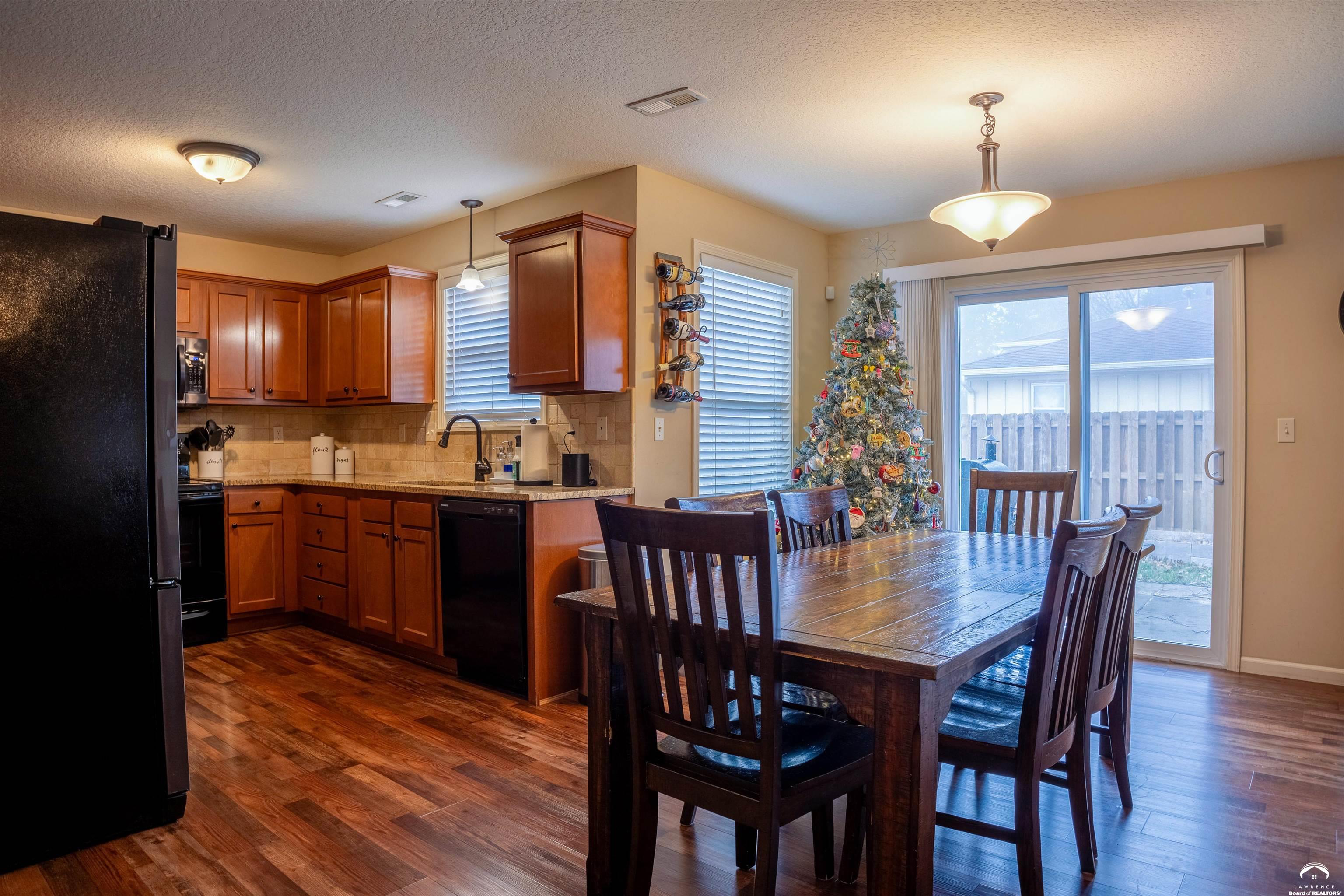 804 West 30th Street Lawrence, KS 66046 - Photo 8 of 28