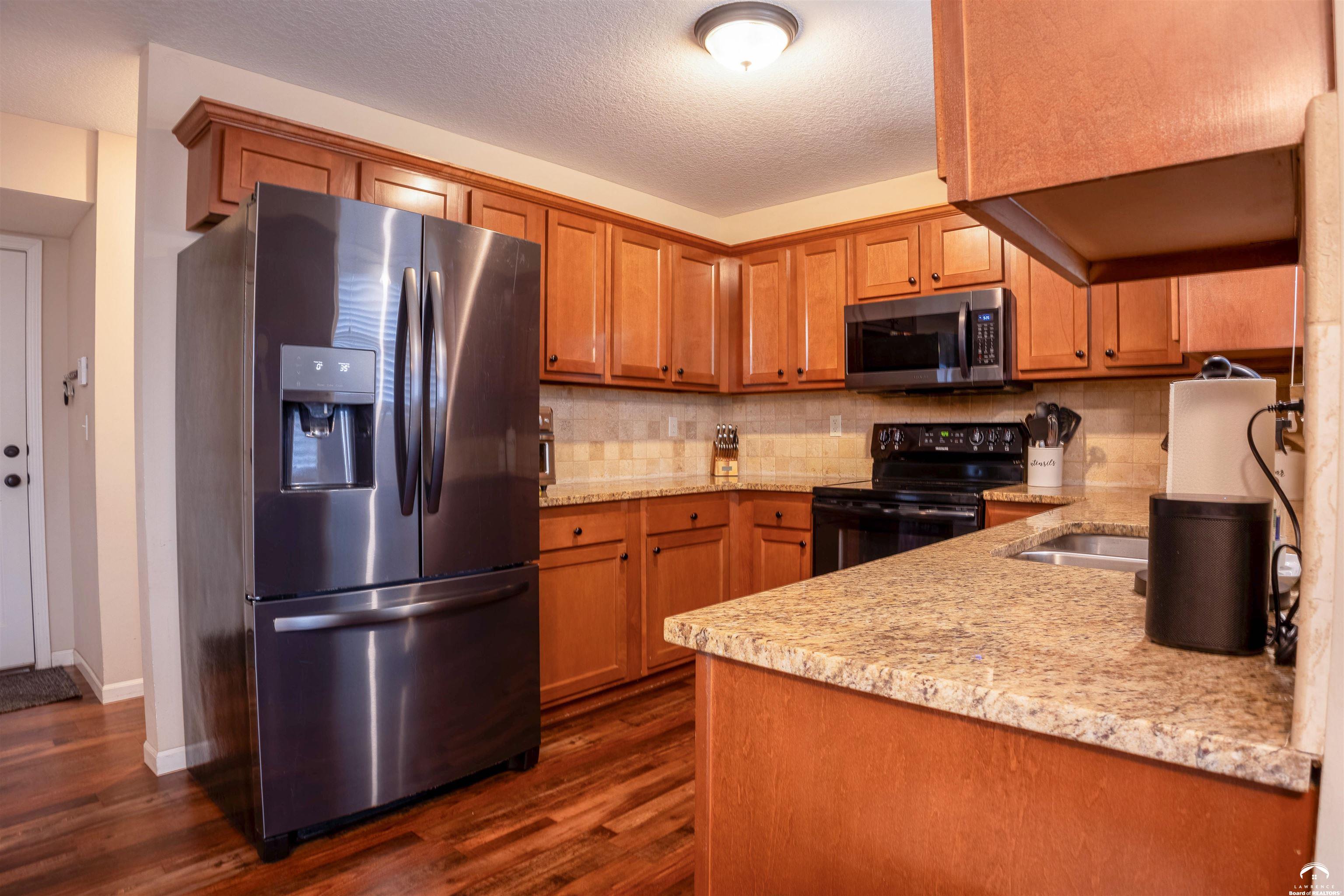 804 West 30th Street Lawrence, KS 66046 - Photo 10 of 28