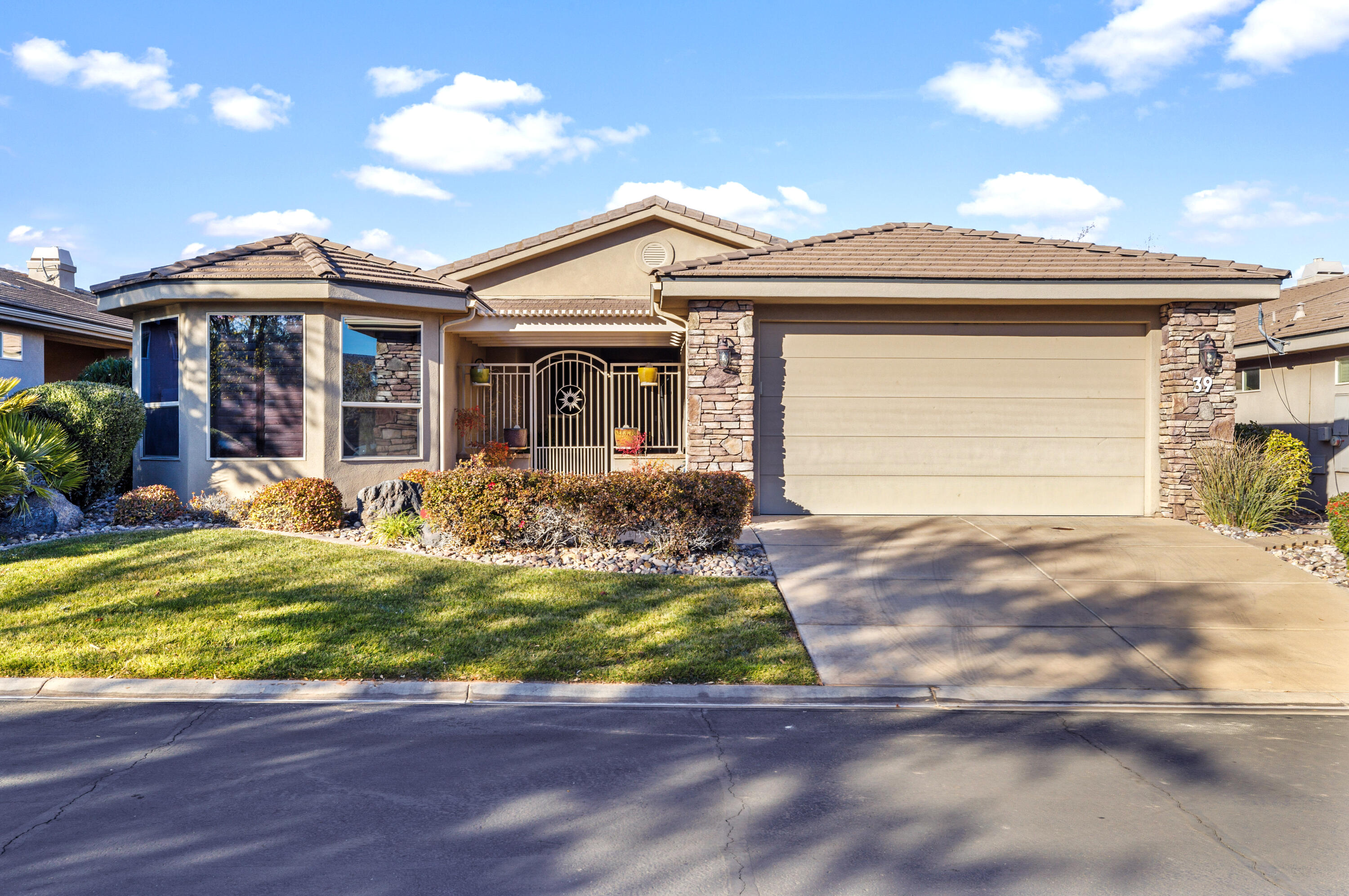 409 North Country Lane, Unit 39 St. George, UT 84770 - Photo 1 of 40 Front View