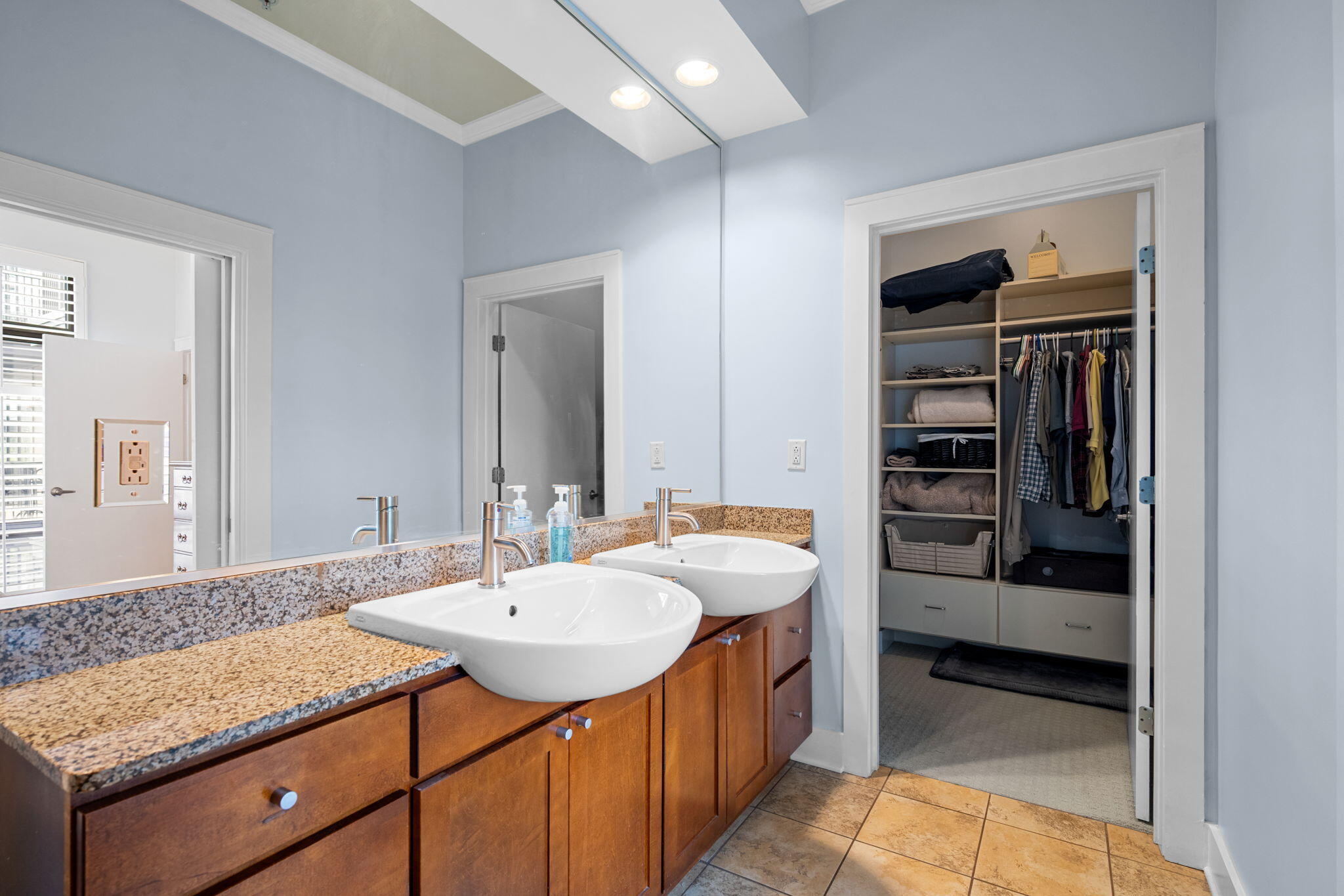 129 Walnut Street, Unit 303 Chattanooga, TN 37403 - Photo 18 of 37 129 Walnut Street, Unit 303