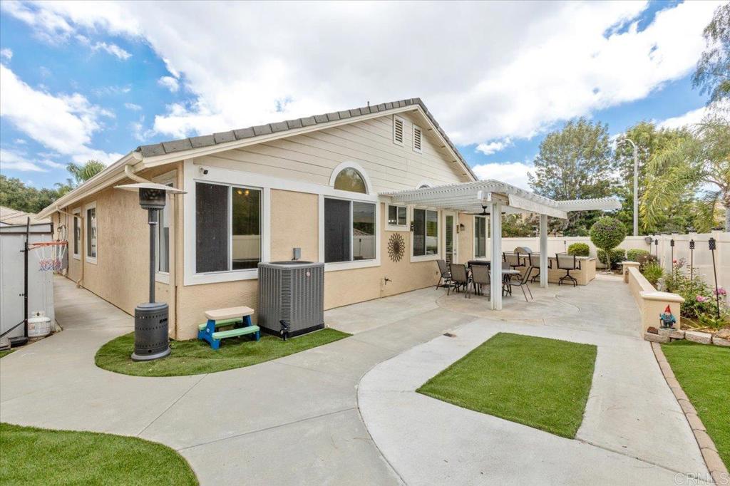 1726 Medinah Road San Marcos, CA 92069 - Photo 15 of 29