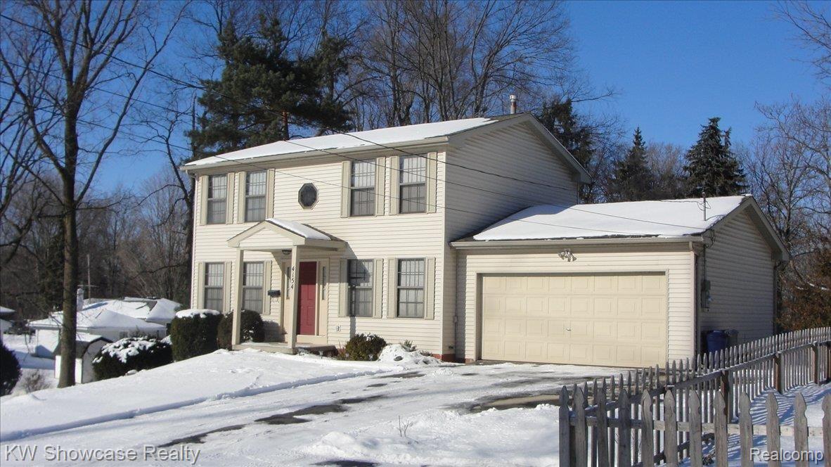 4154 Crocus Road Waterford, MI 48328 - Photo 16 of 18 Front Elevation