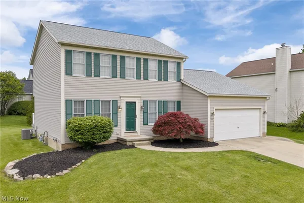 $329,900 | 668 Oakcrest Drive, Wadsworth, OH 44281