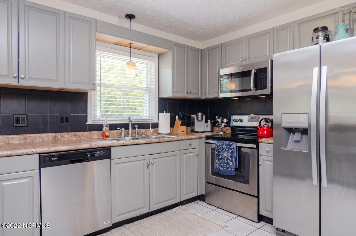 209 Burbank Road Wilmington, NC 28412 - Photo 11 of 23 Burbank-11