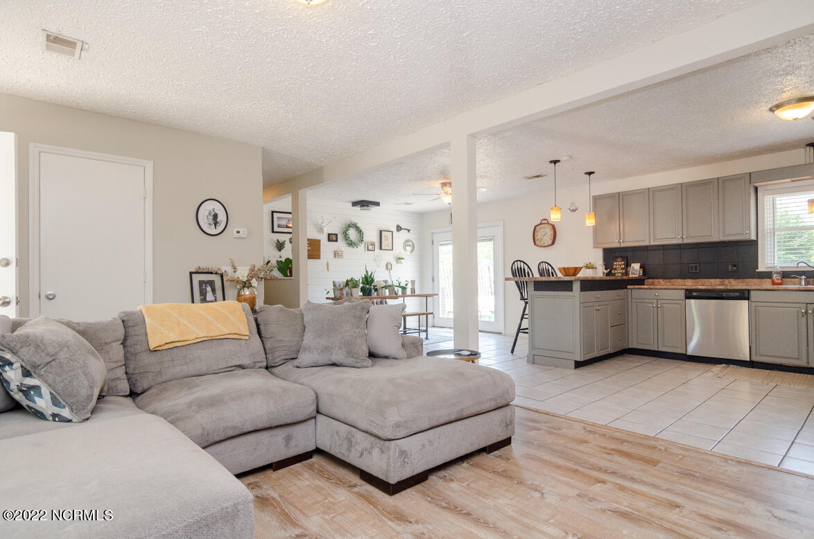 209 Burbank Road Wilmington, NC 28412 - Photo 8 of 23 Burbank-8