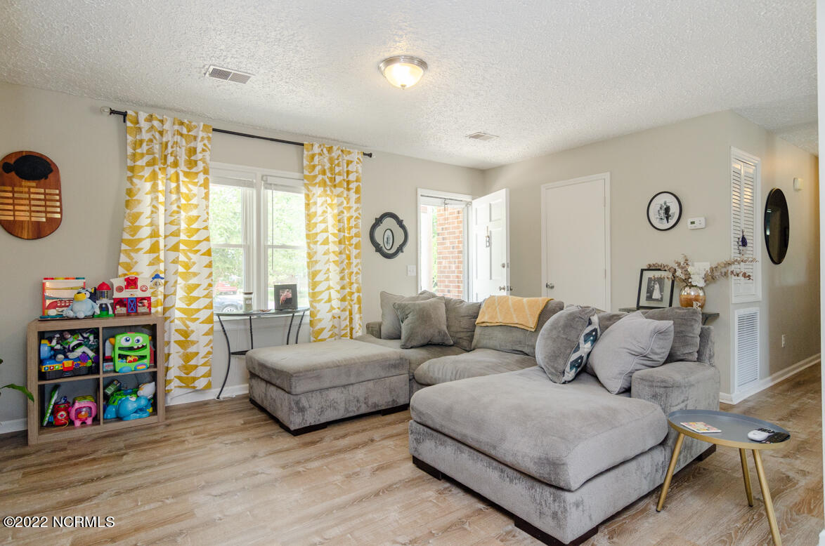209 Burbank Road Wilmington, NC 28412 - Photo 9 of 23 Burbank-9