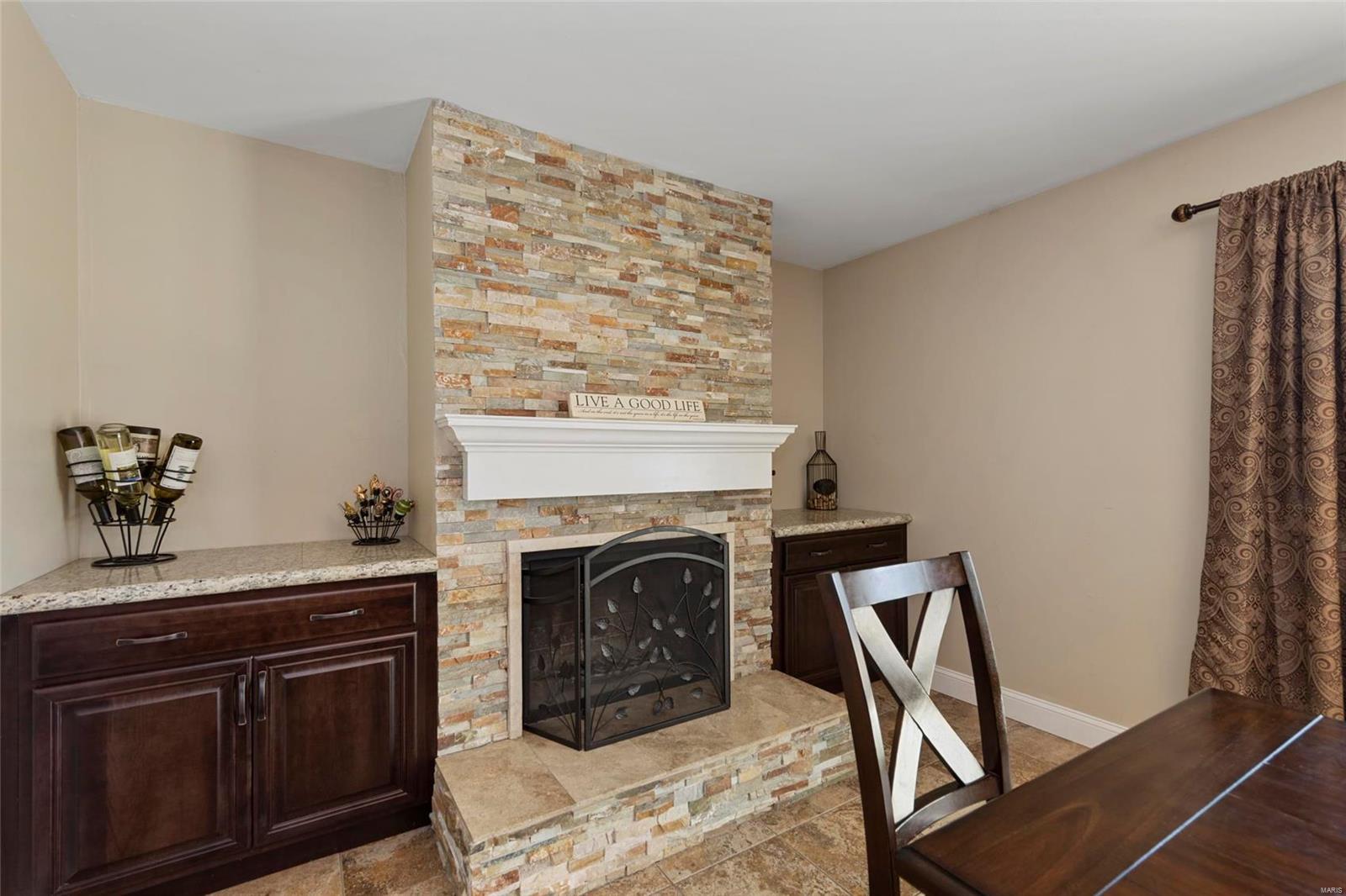 14 Roland Lane St. Peters, MO 63376 - Photo 7 of 19 Gallery Image 7
