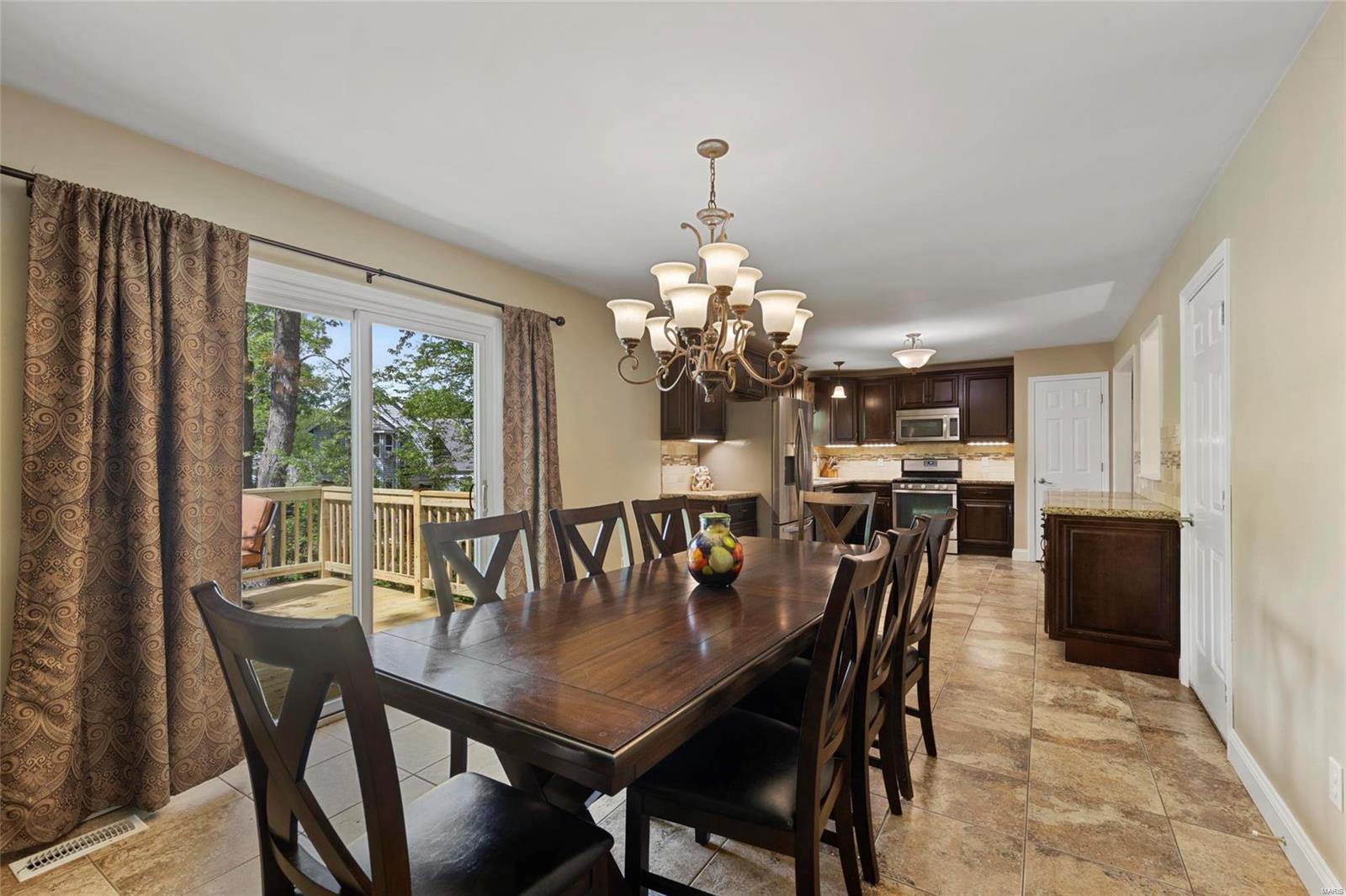 14 Roland Lane St. Peters, MO 63376 - Photo 8 of 19 Gallery Image 8