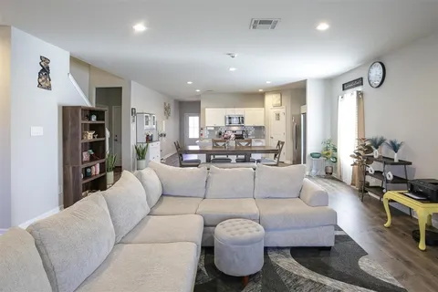 $295,000 | 2203 South Savannah Lakes, Lake Charles, LA 70607