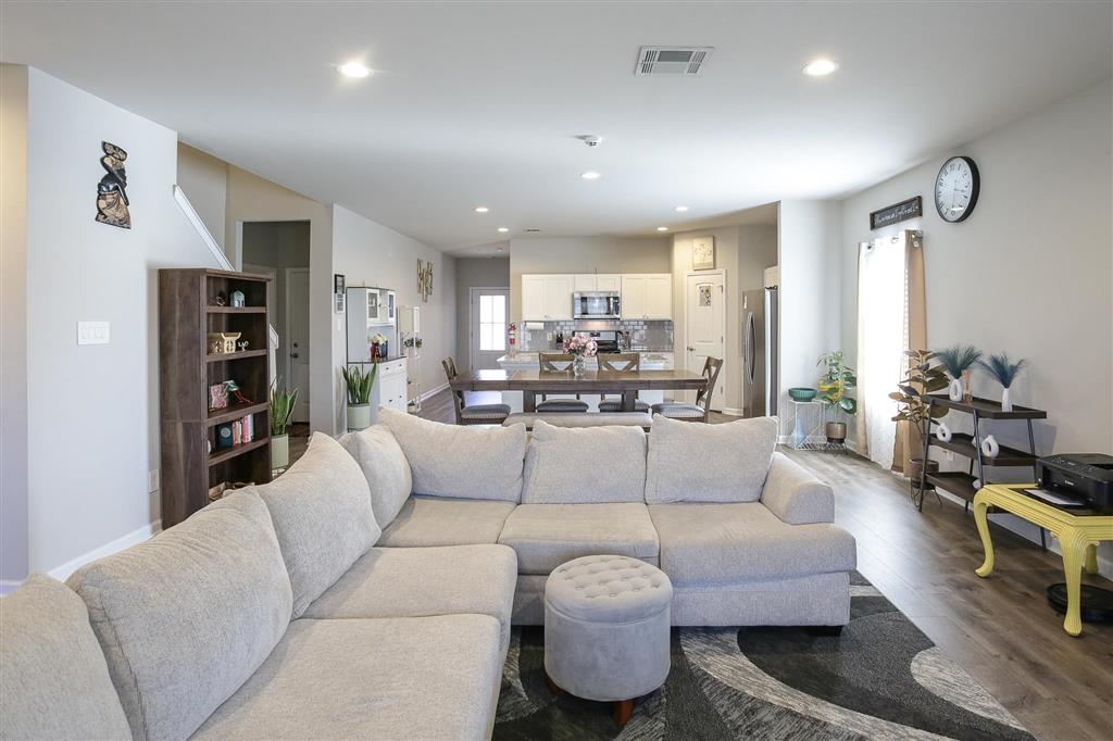 2203 South Savannah Lakes Lake Charles, LA 70607 - Photo 3 of 27