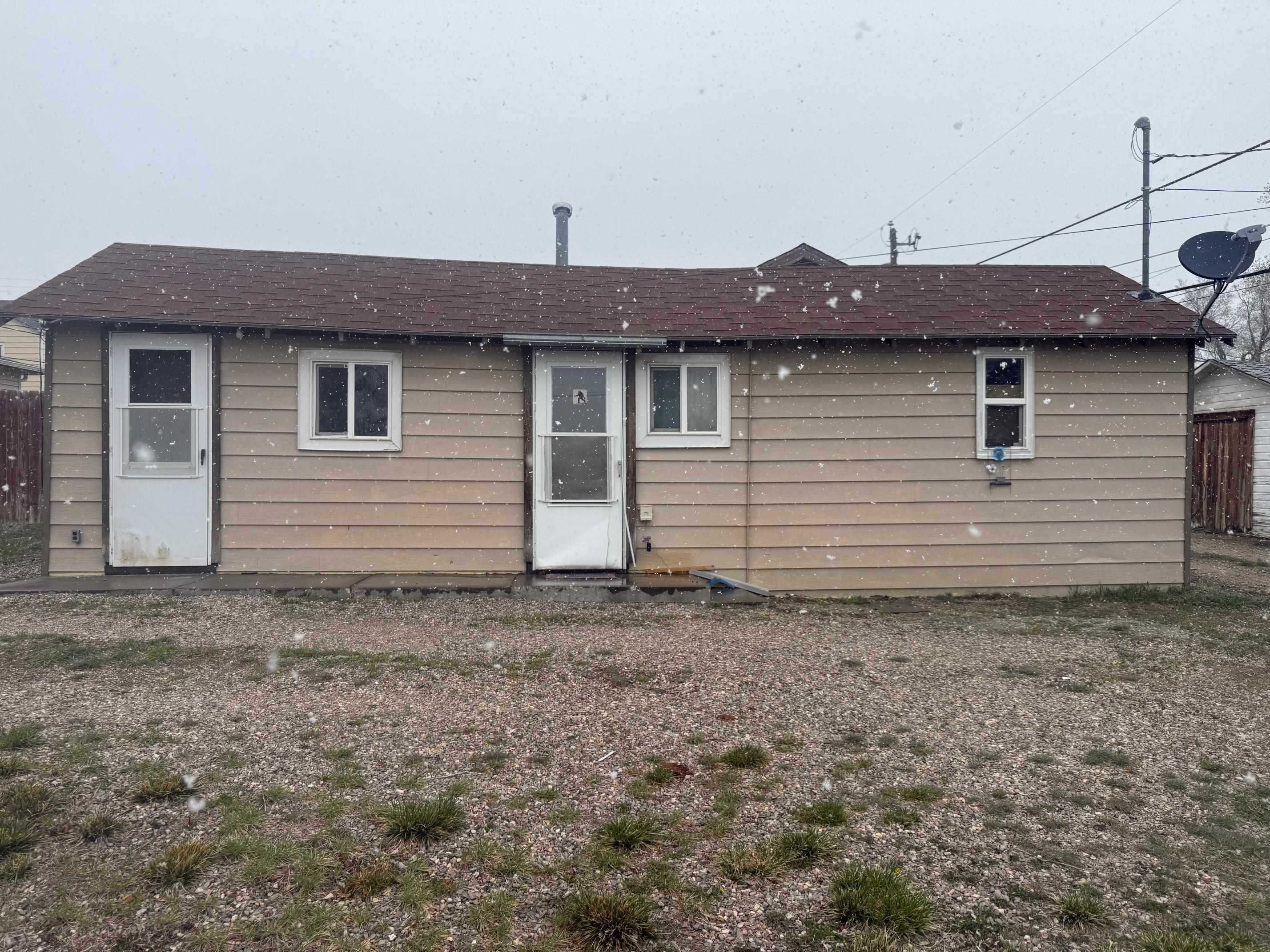 529 13th Street Rawlins, WY 82301 - Photo 2 of 7